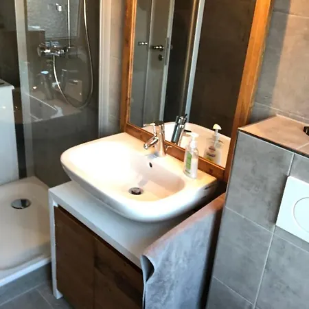 דירה Stylish 2-Room Apartment Near Isar מינכן